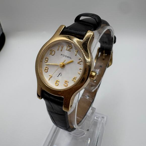 Fossil f2 ladies watch - Picture 2 of 4